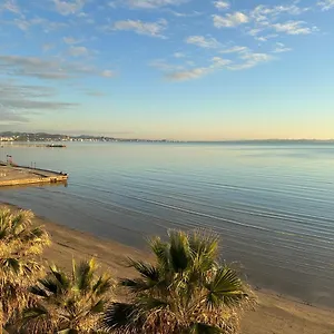 https://apt-beach-front-superior.albaniahotels.org